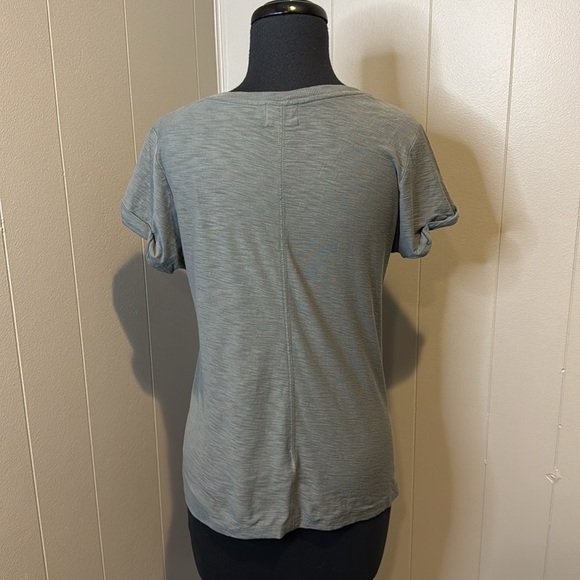 Nation Women’s Small Short Sleeve T Shirt V Neck Slit Cropped Rolled Sleeve - Picture 4 of 6